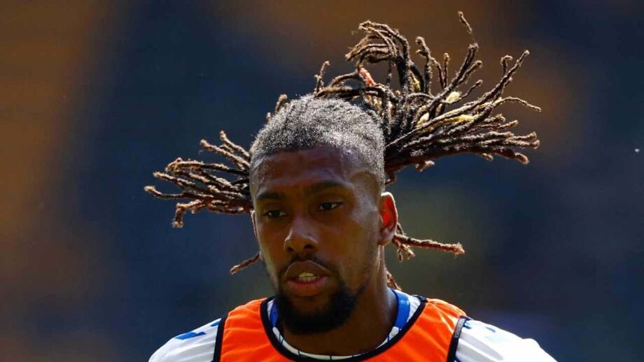Alex Iwobi 'derrete' companheiro: «Dele Alli é uma anedota nos treinos»