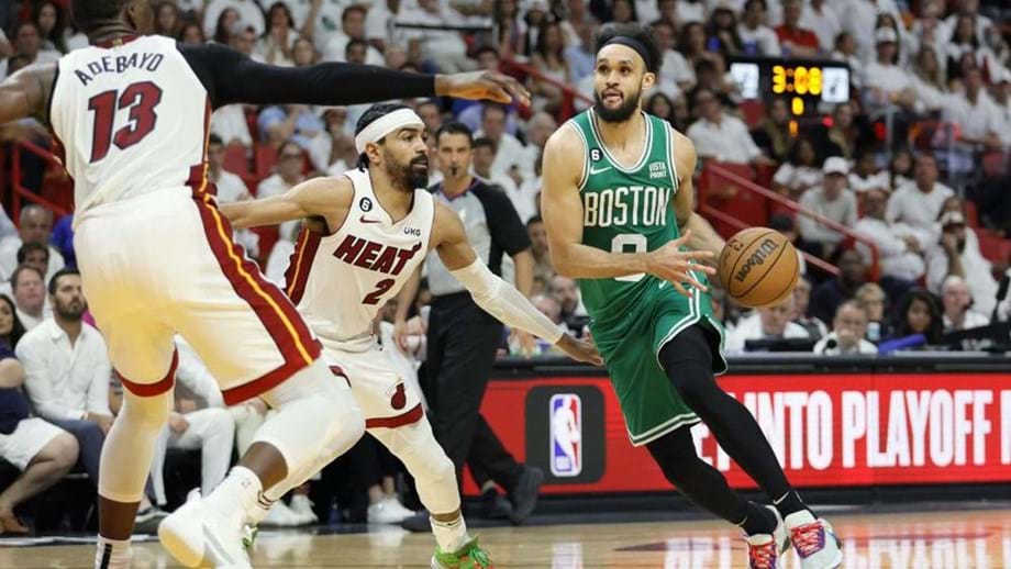 Celtics empatam final do Este da NBA com 'tapinha' de White sobre a 'buzina'