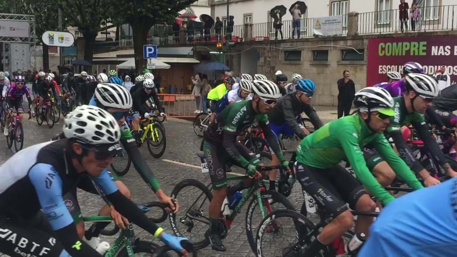 Está na estrada a 4.ª e última etapa do GP Beiras e Serra da Estrela: Pelotão enfrenta a Torre