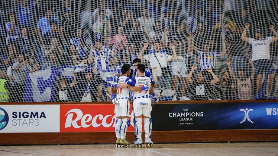 Dragões venceram por 5-1 e festejaram o título, 33 anos depois