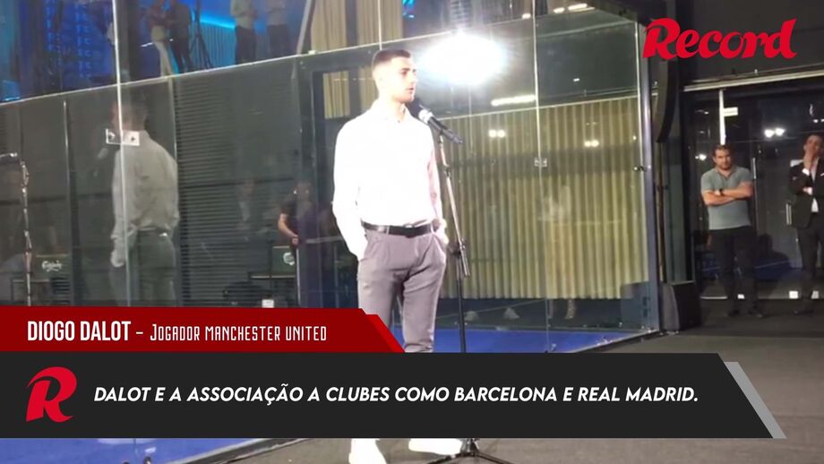 Lateral português tem contrato com o Manchester United até 2024