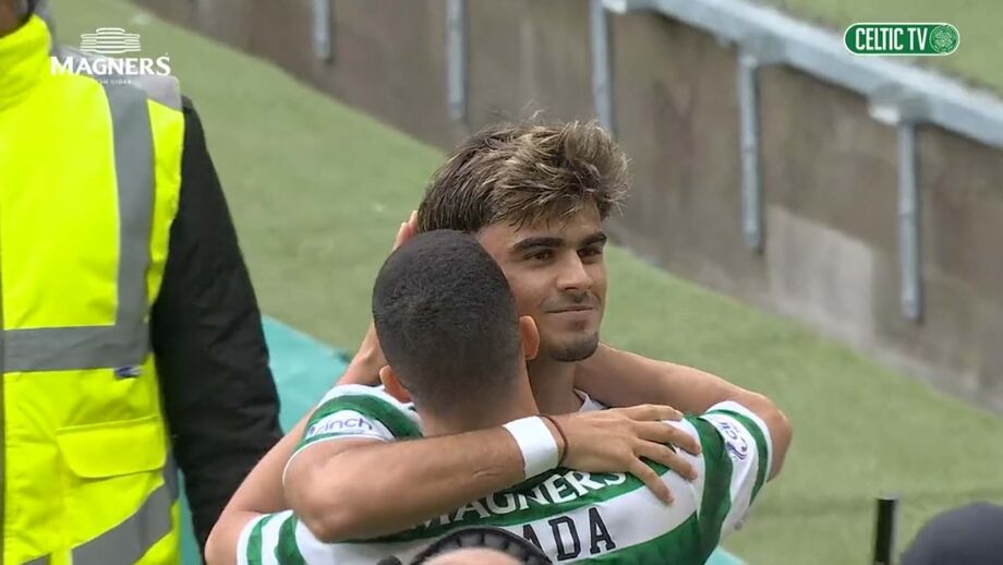 Avançado esteve entre os nomeados para Melhor Jogador da Época e volta a estar em destaque no clube escocês