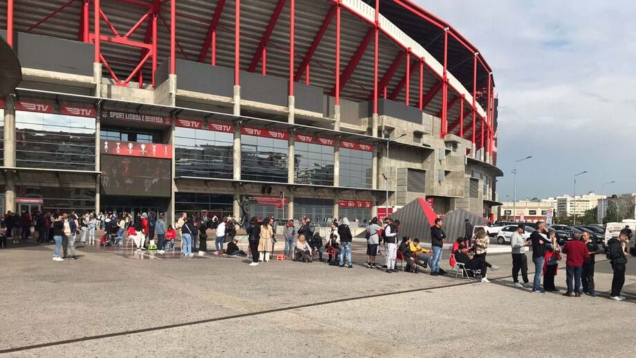 Venda de ingressos para o jogo que pode valer o campeonato às águias arranca esta manhã