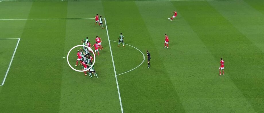 Iturralde González e o 2.º golo do Benfica no dérbi: «Bloqueios são ilegais no futebol»