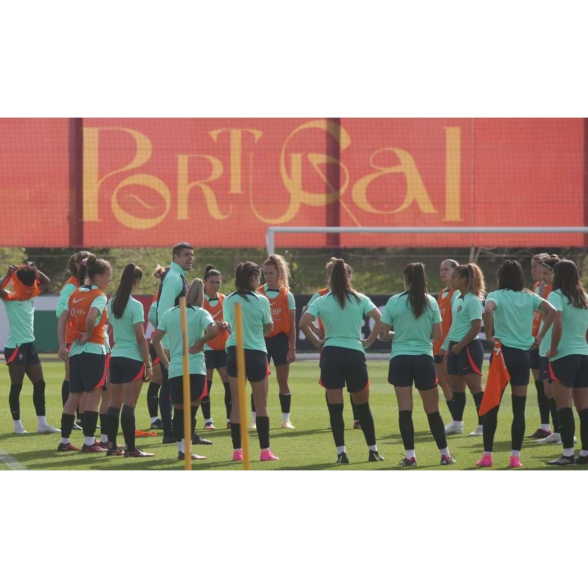 Portugal desce ao 21.º lugar do ranking feminino da FIFA - Seleção Feminina  - Jornal Record