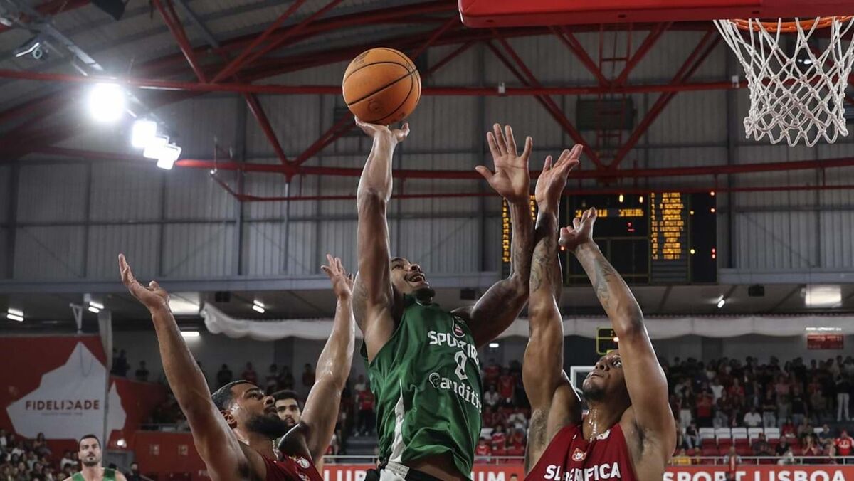 Benfica vence primeiro jogo da final do Nacional de basquetebol (85-84)