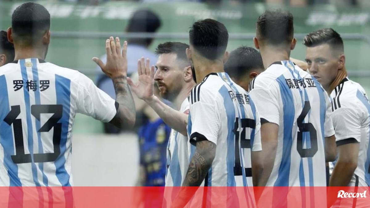 Argentina vence a Australia con goles de Messi y Pezzella – Internacional