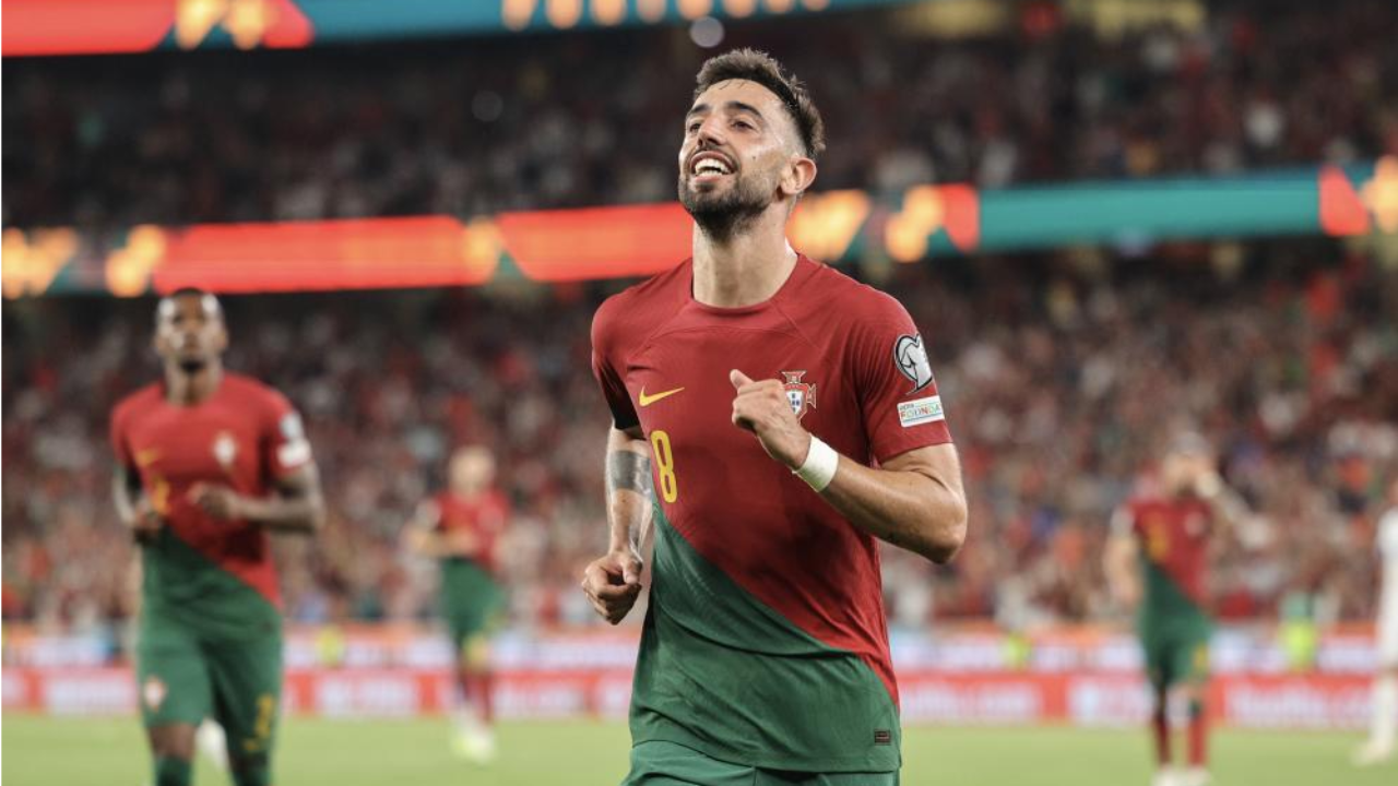 Bruno Fernandes quer jogar terça-feira: «Agora estou menos fresco mas quero  jogar sempre» - Euro 2024 - Jornal Record