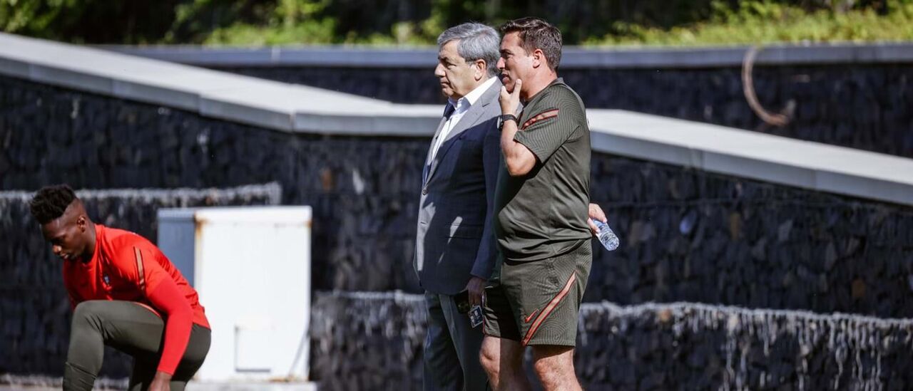 Fernando Gomes trocou impressões com Rui Jorge