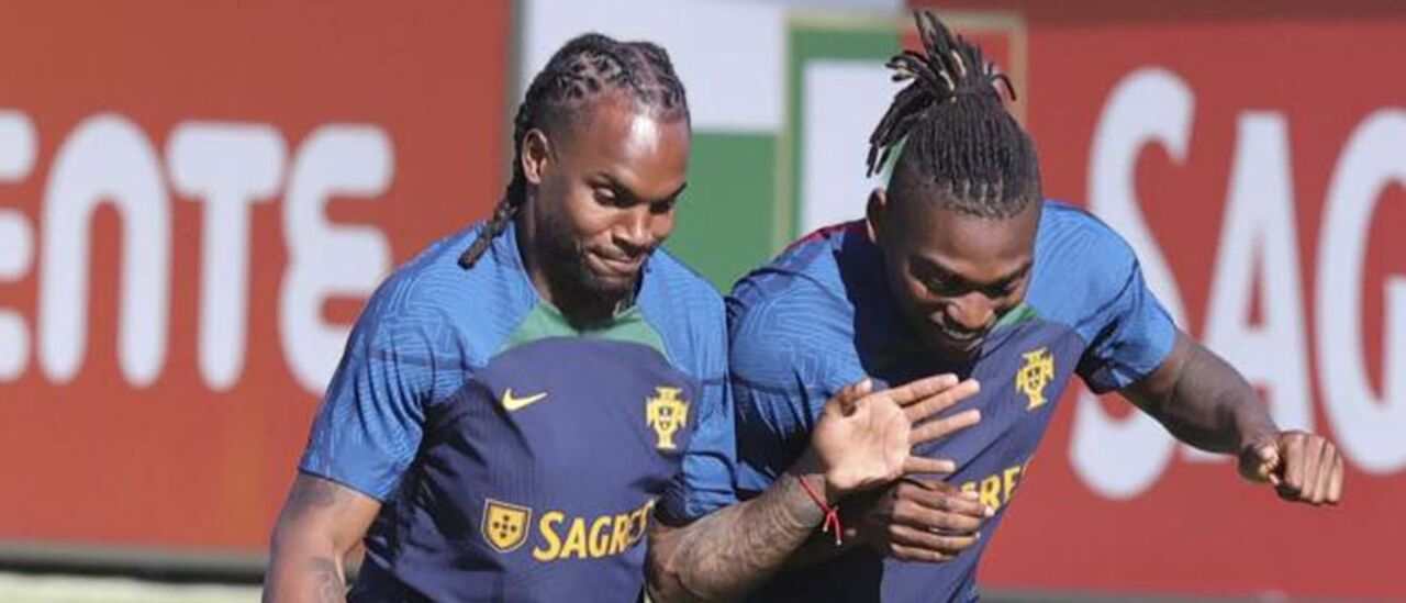 Renato Sanches e Rafael Leão em duelo no treino da Seleção