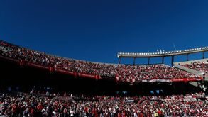 Tragédia na Argentina: Adepto morre após cair da bancada no River Plate-Defensa y Justicia