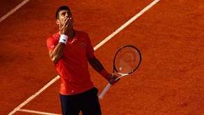 Roland Garros: Djokovic na final após triunfo frente a Alcaraz com queixas físicas