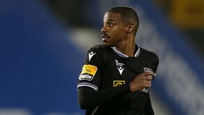 Vasco Fernandes renova com Casa Pia por mais uma época