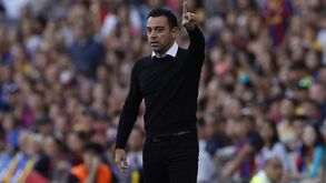Xavi: «Gostaria muito que Messi voltasse, depende um pouco dele»