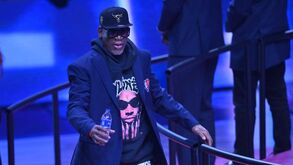 Dennis Rodman: «Fazia sexo com muitas mulheres. Eram tantas que às vezes até parecia um trabalho»