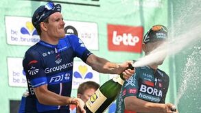 Arnaud Démare vence Clássica de Bruxelas