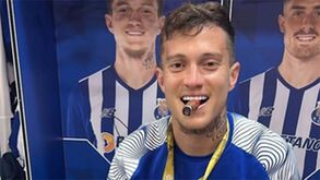 Otávio celebra conquista da Taça e nem esqueceu o charuto