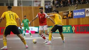 ‘Negra’ decide finalista do playoff