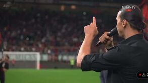 Ibrahimovic responde a assobios dos adeptos do Verona na despedida: «É o melhor momento do vosso ano»