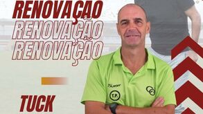 Tuck renova e continua como treinador do Oriental
