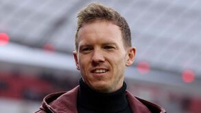 PSG estuda perfil de treinador