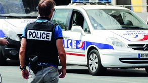 Pelo menos oito crianças esfaqueadas num parque infantil em França