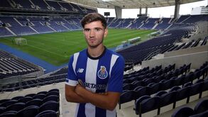 António Ribeiro renova e é promovido ao FC Porto B: «Adoro o Pepe»