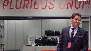 «A minha prenda tem de sair deste balneário»: o aniversário de Rui Costa na série ‘Eu amo o Benfica’