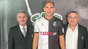 Gonçalo Silva continua no Farense mais uma época