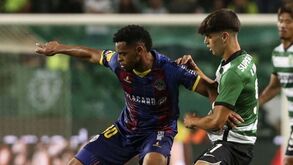 SAD do Chaves tenta segurar Obiora