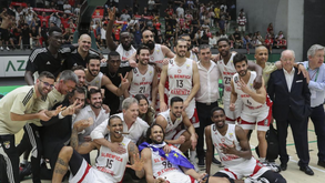 A crónica do Sporting-Benfica, 85-101: Bicampeão com protesto