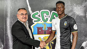 Hamidou Diallo assina contrato profissional com o Farense