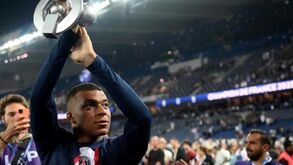 Mbappé: Rei de Paris e das novelas de verão