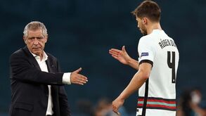 Rúben Dias: «Fernando Santos deu-nos liberdade suficiente para ganharmos a Liga das Nações e o Europeu»