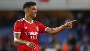 Bah: «Barcelona? Não ouvi nada. Sinto-me loucamente feliz no Benfica»