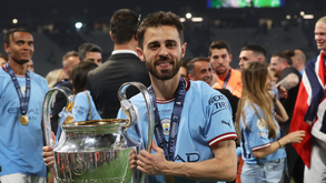 PSG envolve Verratti na oferta por Bernardo Silva