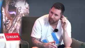 Ouça bem este sotaque: Messi aprende a falar chinês 
