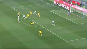 Dois minutos de jogo e Messi faz isto à seleção da Austrália