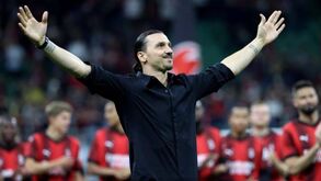 Ibrahimovic despede-se do futebol com mensagem emotiva: «Foi uma jornada maravilhosa»