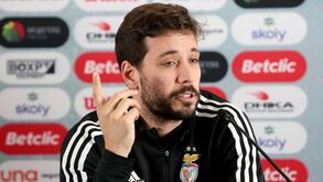 Tomás Barroso pendura botas