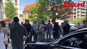 Uns tímidos 'Porto, Porto, Porto' na chegada de Pinto da Costa à Câmara de Viseu