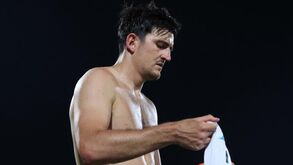 Harry Maguire perto do Tottenham