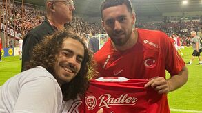 Orkun Kökçü surpreende benfiquista