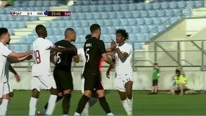 Nova Zelândia abandona jogo com Qatar após alegado insulto racista e Queiroz critica: «Novo capítulo no futebol»