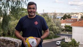 Ex-Benfica lidera Belenenses