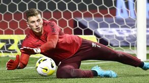 Jogar no Benfica entusiasma Bento