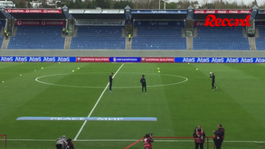 Assim está o ambiente no estádio a menos de uma hora do Islândia-Portugal