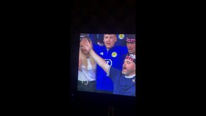 Adepto escocês apalpou mulher durante os hinos no Escócia-Geórgia