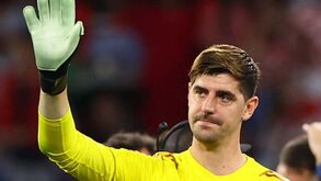 Courtois só sabe somar: Muitos troféus, alguns amores... e várias polémicas
