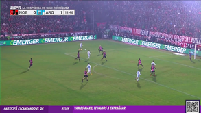 De bandeja: Di María assiste e Maxi Rodríguez marca na despedida